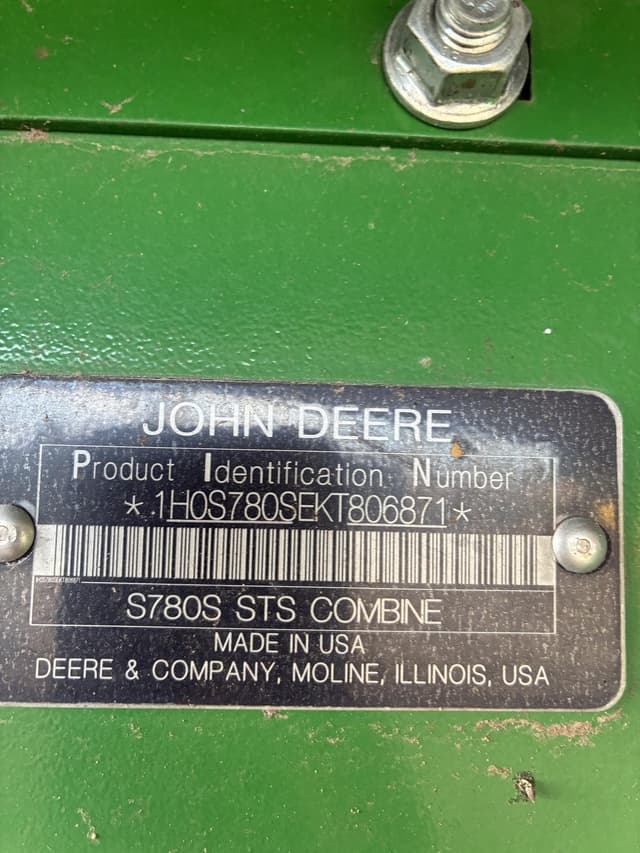 Image of John Deere S780 equipment image 1