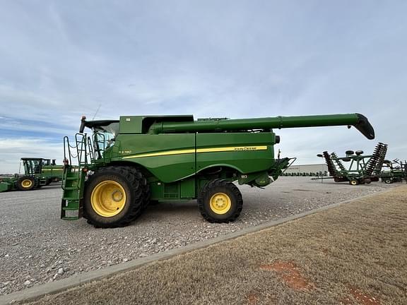 Image of John Deere S780 Primary image