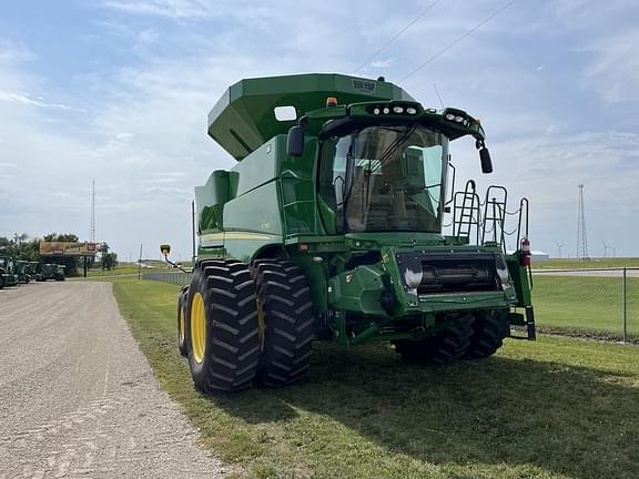 Image of John Deere S780 equipment image 2