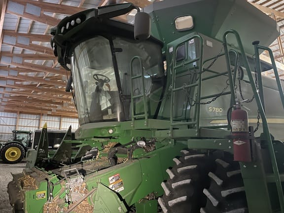 2019 John Deere S780 Equipment Image0