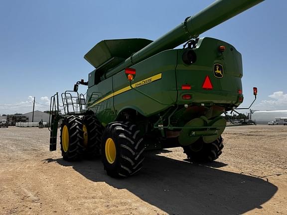 Image of John Deere S780 equipment image 2