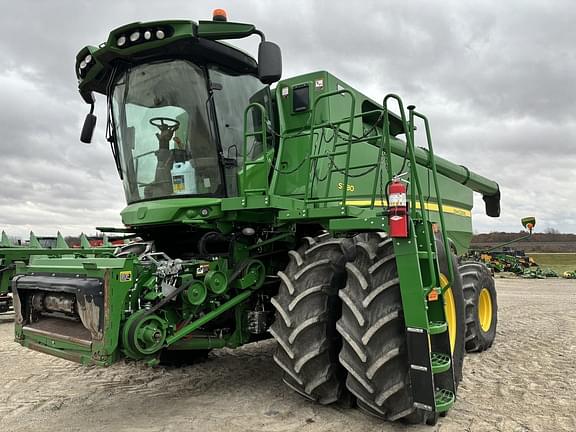 Image of John Deere S780 equipment image 1