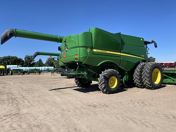 Image of John Deere S780 equipment image 2