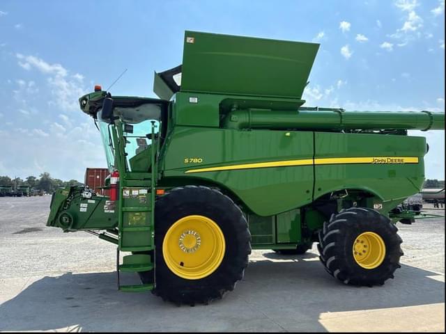 Image of John Deere S780 equipment image 4