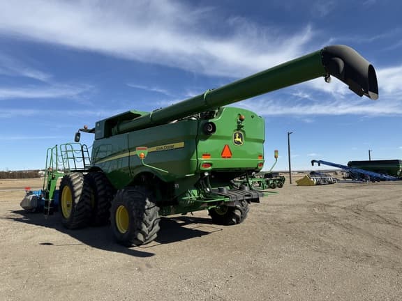 Image of John Deere S780 equipment image 3