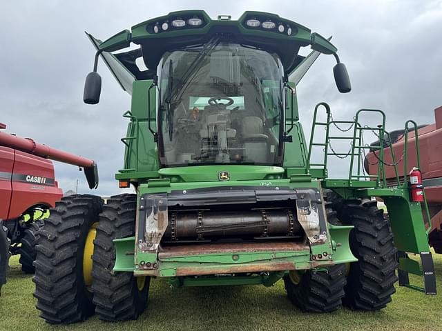 Image of John Deere S780 equipment image 1