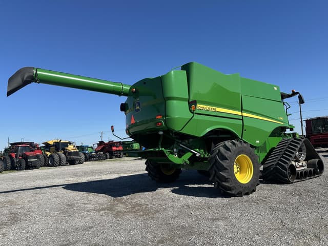 Image of John Deere S780 equipment image 4