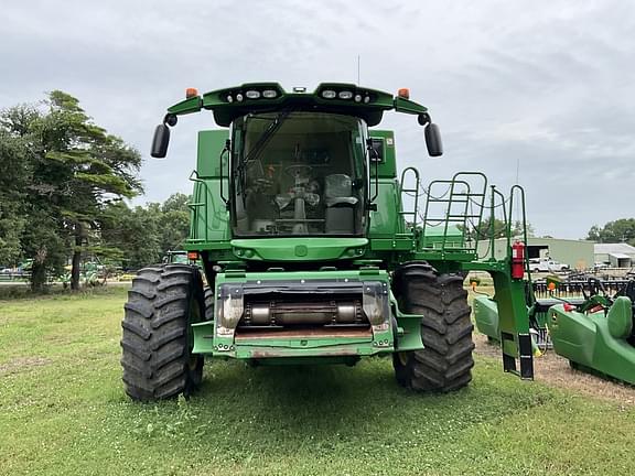 Image of John Deere S780 equipment image 1