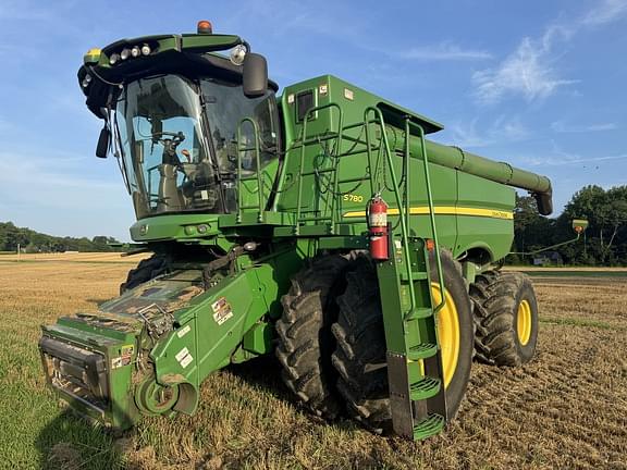 Image of John Deere S780 equipment image 1