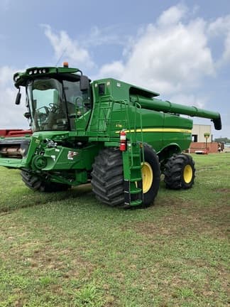 Main image John Deere S780