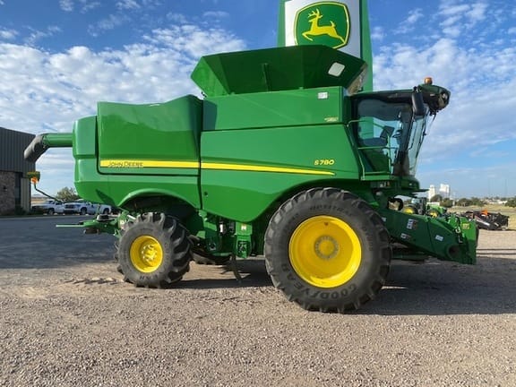 Main image John Deere S780