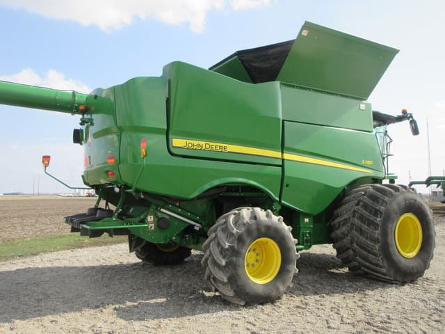 Image of John Deere S780 equipment image 2