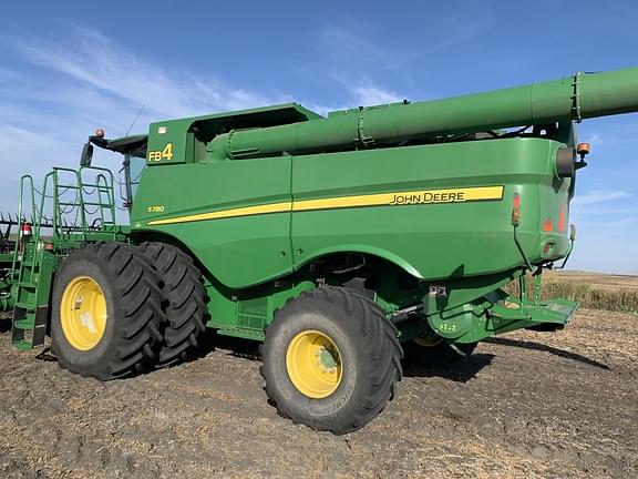 Image of John Deere S780 equipment image 1