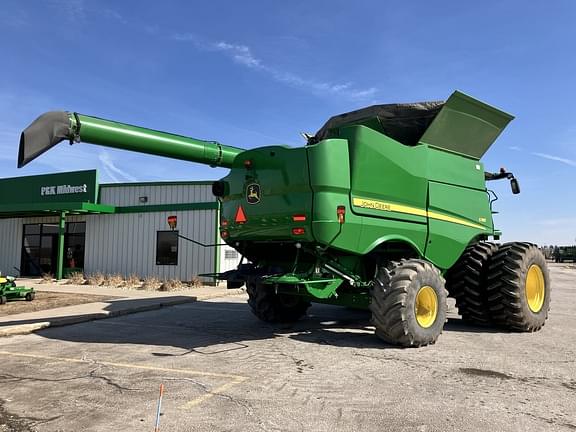 Image of John Deere S780 equipment image 4