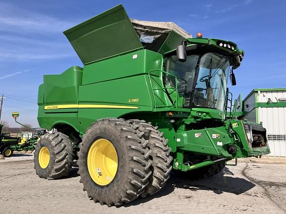 Image of John Deere S780 equipment image 2