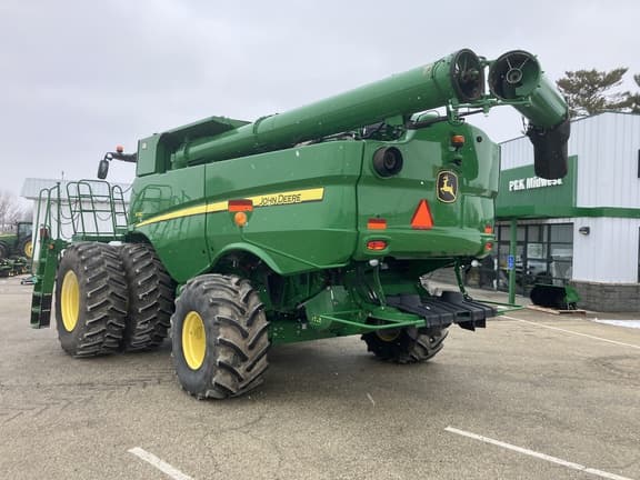 Image of John Deere S780 equipment image 2