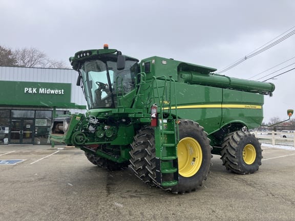 2019 John Deere S780 Equipment Image0