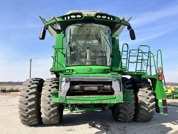 Image of John Deere S780 equipment image 1