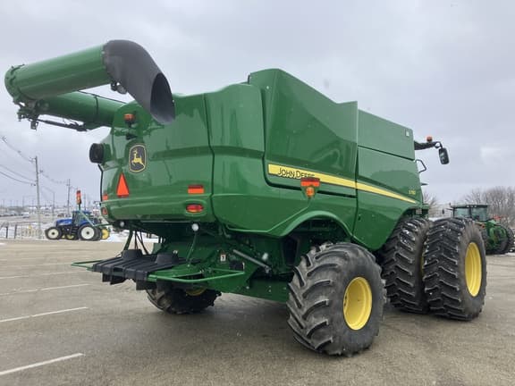 Image of John Deere S780 equipment image 4