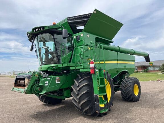 Image of John Deere S780 Primary image