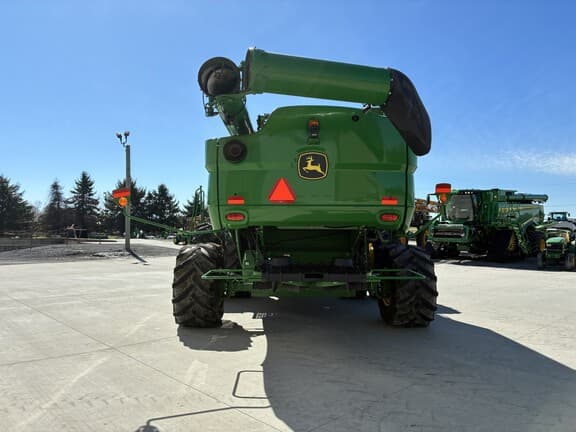 Image of John Deere S780 equipment image 3