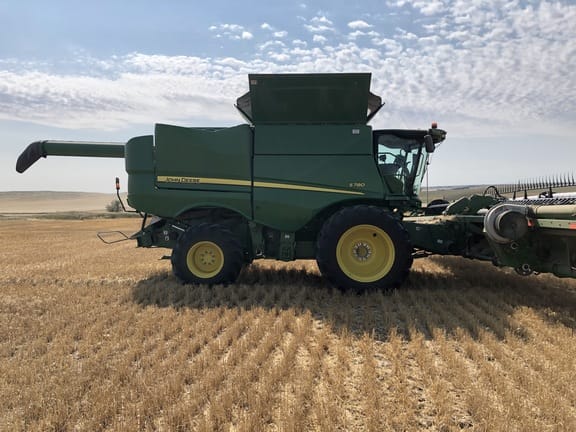 Main image John Deere S780