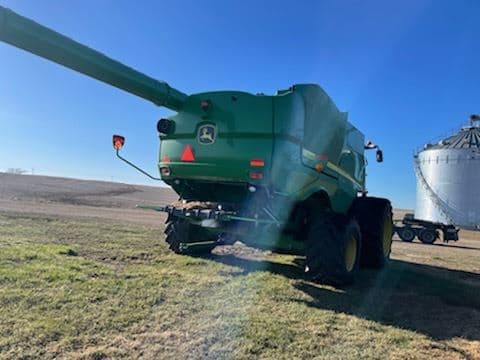 Image of John Deere S780 equipment image 3