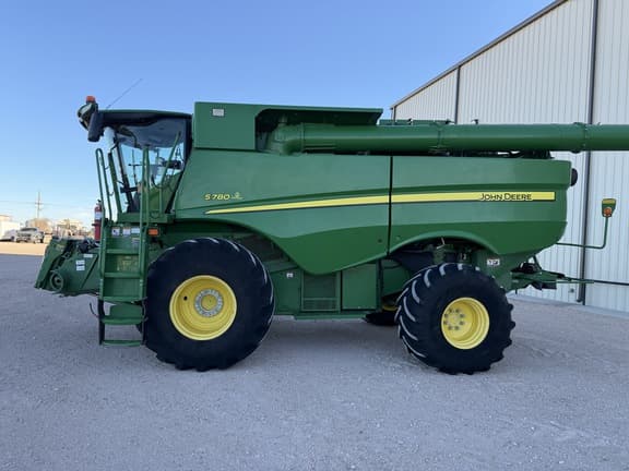 Image of John Deere S780 equipment image 1