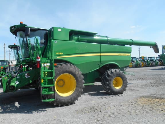 Image of John Deere S780 equipment image 1