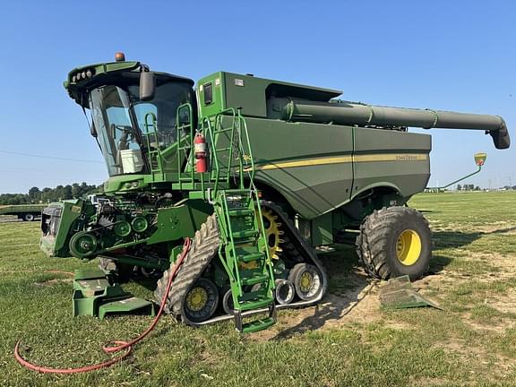 Image of John Deere S780 Primary image