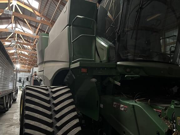Image of John Deere S780 Primary image