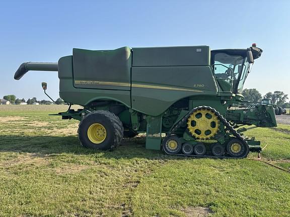 Image of John Deere S780 equipment image 1