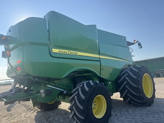 Image of John Deere S780 equipment image 4