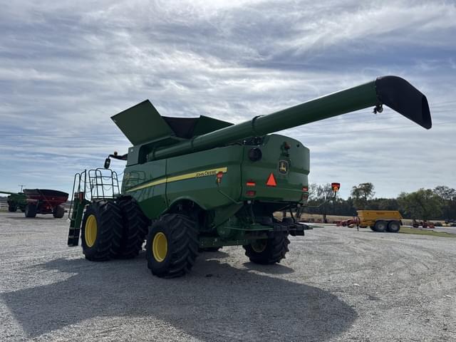 Image of John Deere S780 equipment image 4
