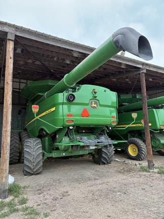 Image of John Deere S780 equipment image 1