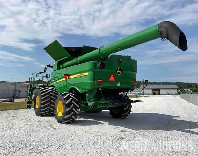 Image of John Deere S780 equipment image 2