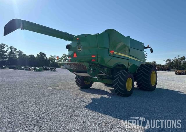 Image of John Deere S780 equipment image 4