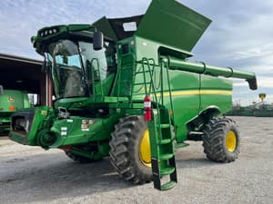 2019 John Deere S780 Image