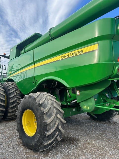 Image of John Deere S780 equipment image 3