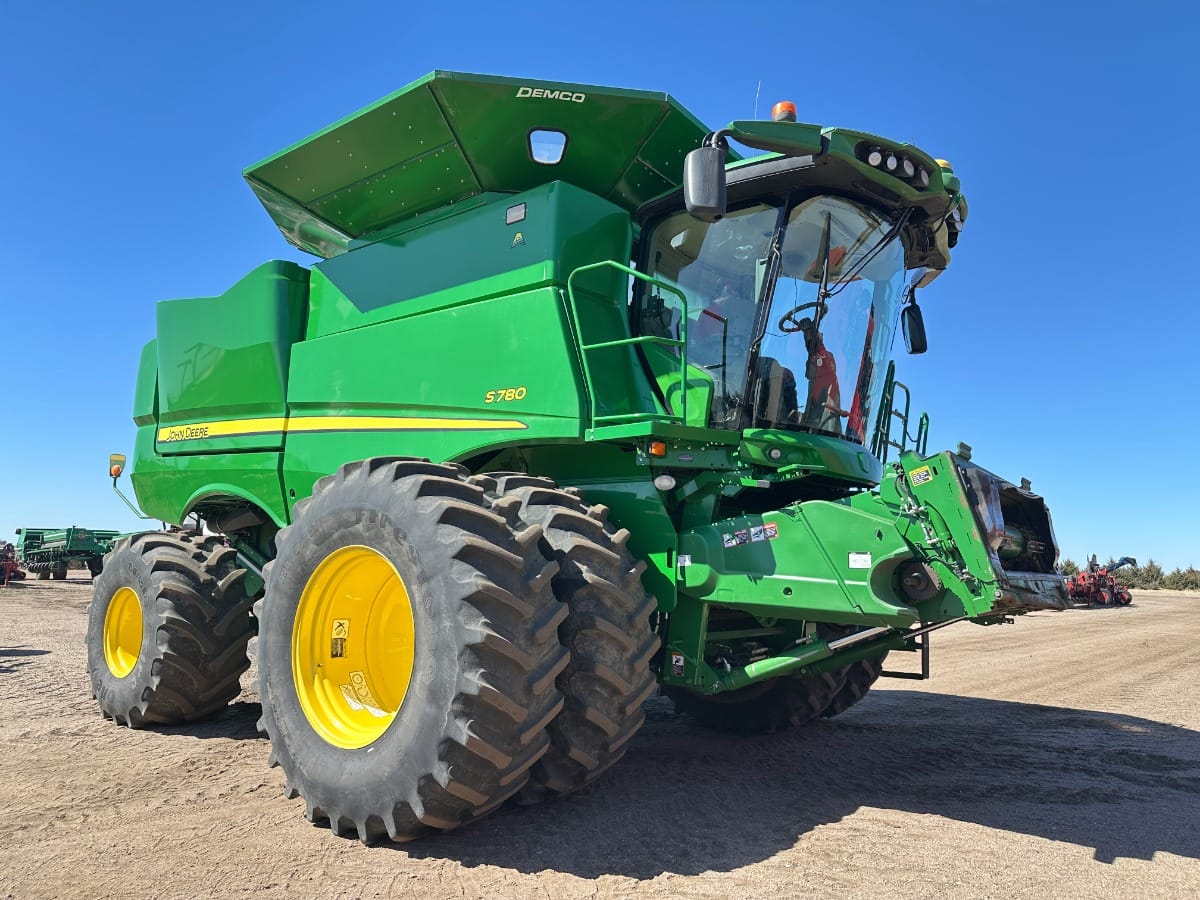 2019 John Deere S780 Equipment Image0