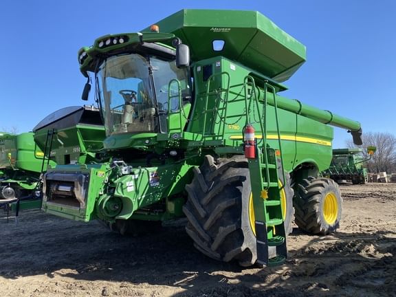Main image John Deere S780
