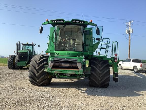 Image of John Deere S780 equipment image 1