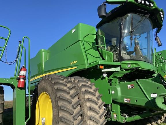 Image of John Deere S780 equipment image 1