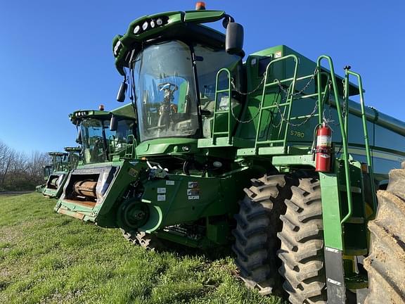 Image of John Deere S780 equipment image 1