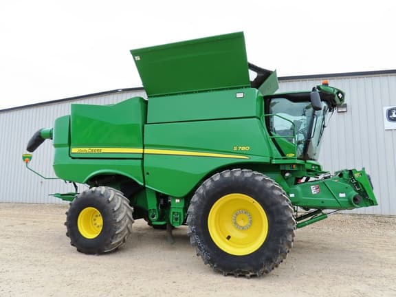 Image of John Deere S780 Primary image