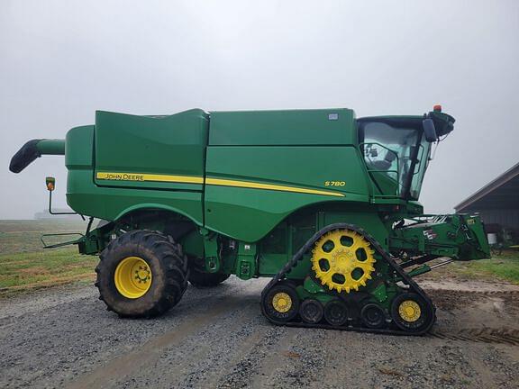 Image of John Deere S780 equipment image 1