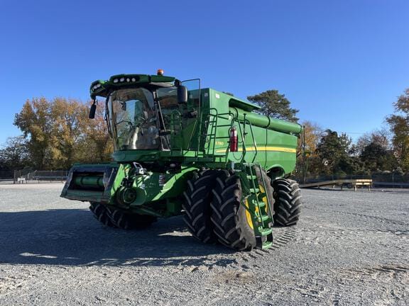 2019 John Deere S780 Equipment Image0