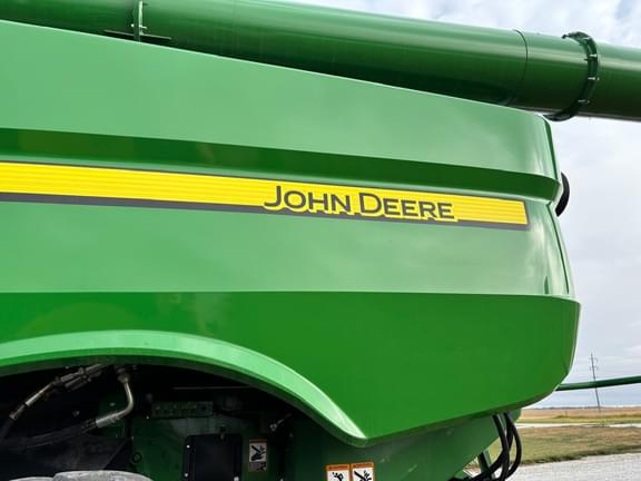 Image of John Deere S780 equipment image 3