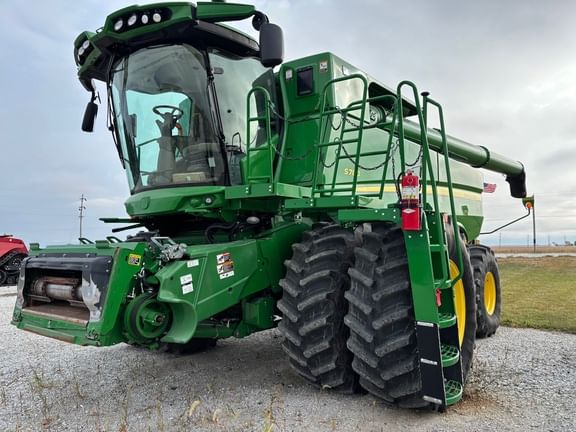 2019 John Deere S780 Equipment Image0