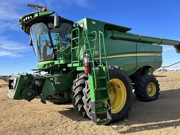 Image of John Deere S780 equipment image 1